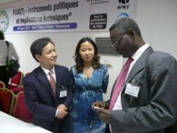 SFA China's Deputy Director for Planification and Congo's Forest Director, exchanging contact details in March 2010 